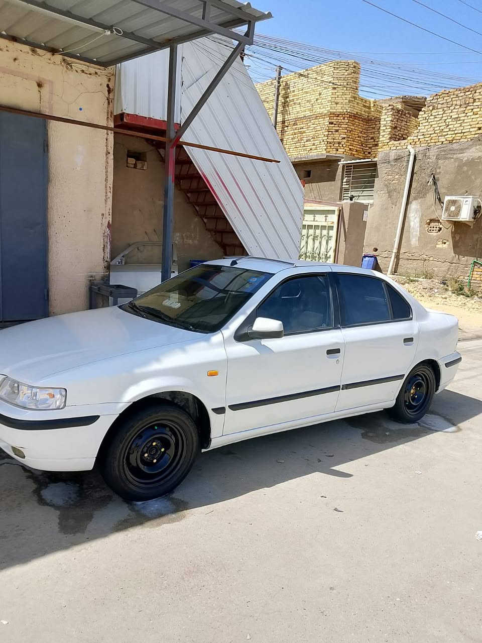 سلام عليكم سياره سمند للبيع مديل 12 جاهزه من كلشي مكينه وكير مكفول تبريد وي السويج ثلج حداديه امامي خلفي جديد تايرات 4 جدد كهربائيات كله شغاله غرفته جديده *********** متواجد نتصال  واتساب مكاني ناصريه سعر 37 وبيه مجال
