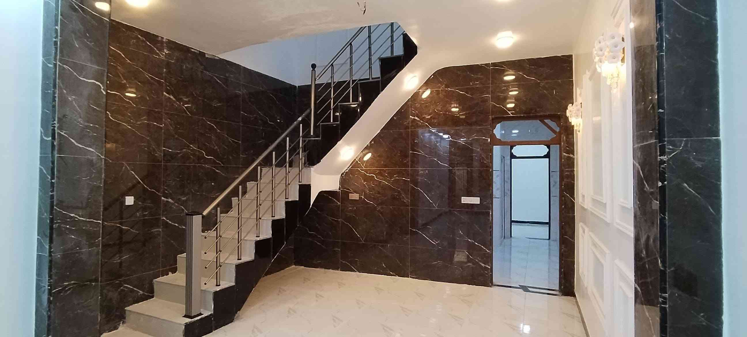 حي العسكري • ١٠٠م • ٣غرف