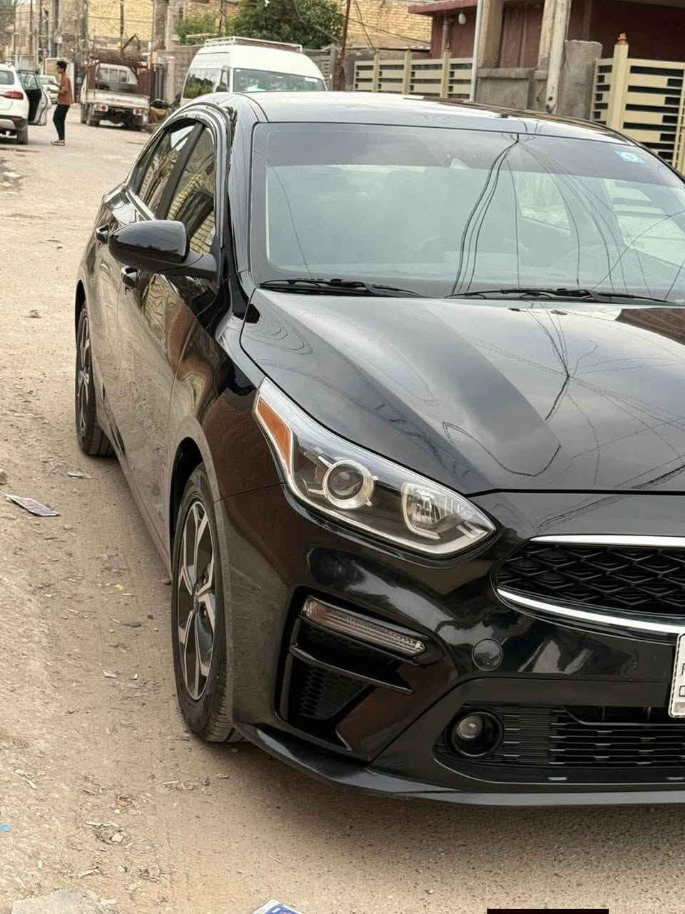 السلام عليكم للبيع كيا فورتي 2021
أمريكي — رقم بغداد بسمي تحويل مباشر 
 مكينة 2000 دوش 
 العنوان: بغداد – تقاطع النهروان 
  السعر 125وبيه مجال 
 واتساب: ***********
