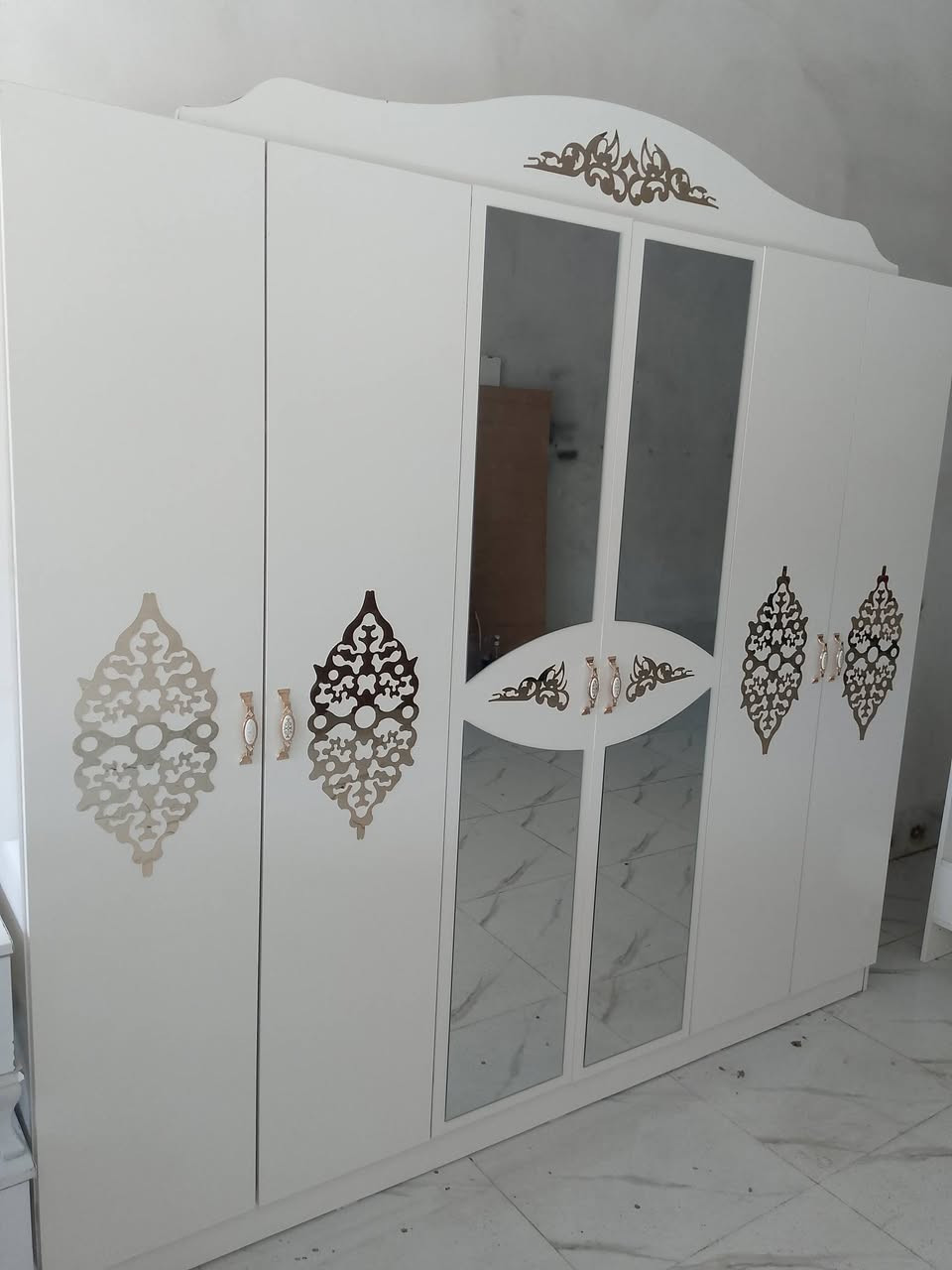 للبيع غرفه نوم تركي 5قطع أخو الجديد للاستفسار اتصل ***********
