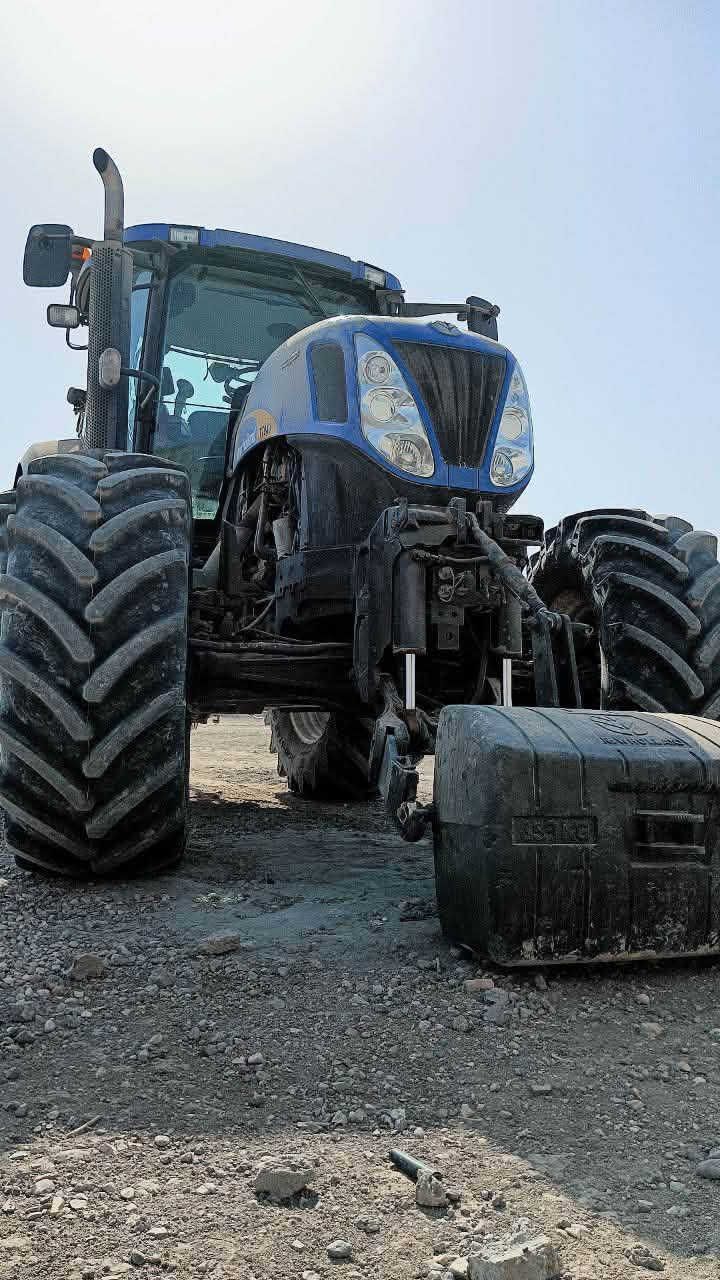 � للبيع حصراً – نيوهولند T7.40 🚜

🔹 سنة الصنع: 2010
🔹 التايرات: تخم تاير، بحالة جيدة جداً
🔹 المكينة: نظيفة وممتازة
🔹 الملكية: الماكنة باسمي، والتحويل أصولي
🔹 المكان: واسط – قضاء الصويرة
🔹 السعر: مناسب وقابل للتفاوض للجادين فقط

📞 للطلب والاستفسار:
***********
***********

ماكنة نظيفة وتستاهل المشاهدة 👌
البيع للجادين فقط
