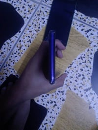 عندي جهازين الأول سامسونج A20s والثاني هواوي السامسونك الشاشة مكسورة و...