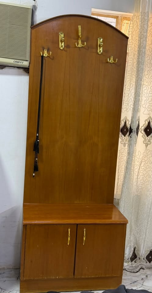 غرفه نوم للبيع كلش ضخمة ونضيفه سعرها مليون وبيها مجال ‭***********‬

