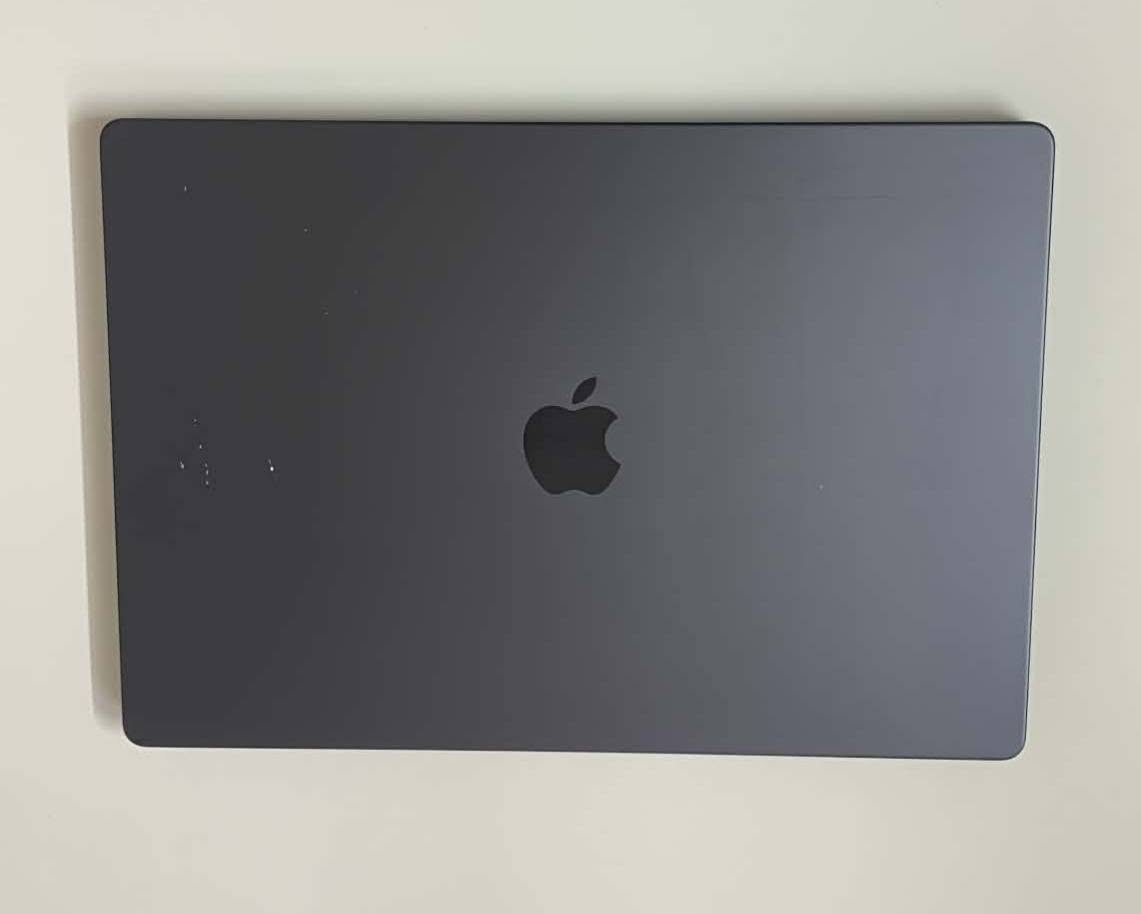💻 Macbook pro🔴 M3 Max 16 inch🔴 
◼️ 1 Tb hard
◼️ 36 Gb Ram
⚫ Cycle count 27
👌 Battery100 %
30C GPU
14C CPU
Space Black color
We deliver to all iraq
For more informations call *********** or by messenger
