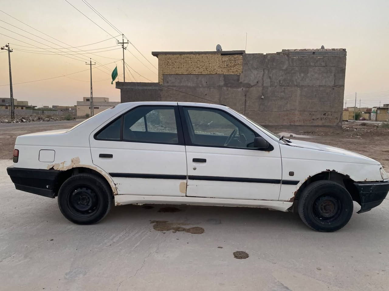 السلام عليكم
سياره بيجو روى موديل ٢٠١٠ سياره جاهزه من كل النواحي محرك ونجي ٤
سياره على الابلاد مامبدل بيه ولاقطعه
تخم تايرات حداديه جديده رقم ذي قار 
سنويه نافذه ٢٠٢٣
السعر ٢٣ وبيه مجال حك الجيه 
الاتصال ***********

