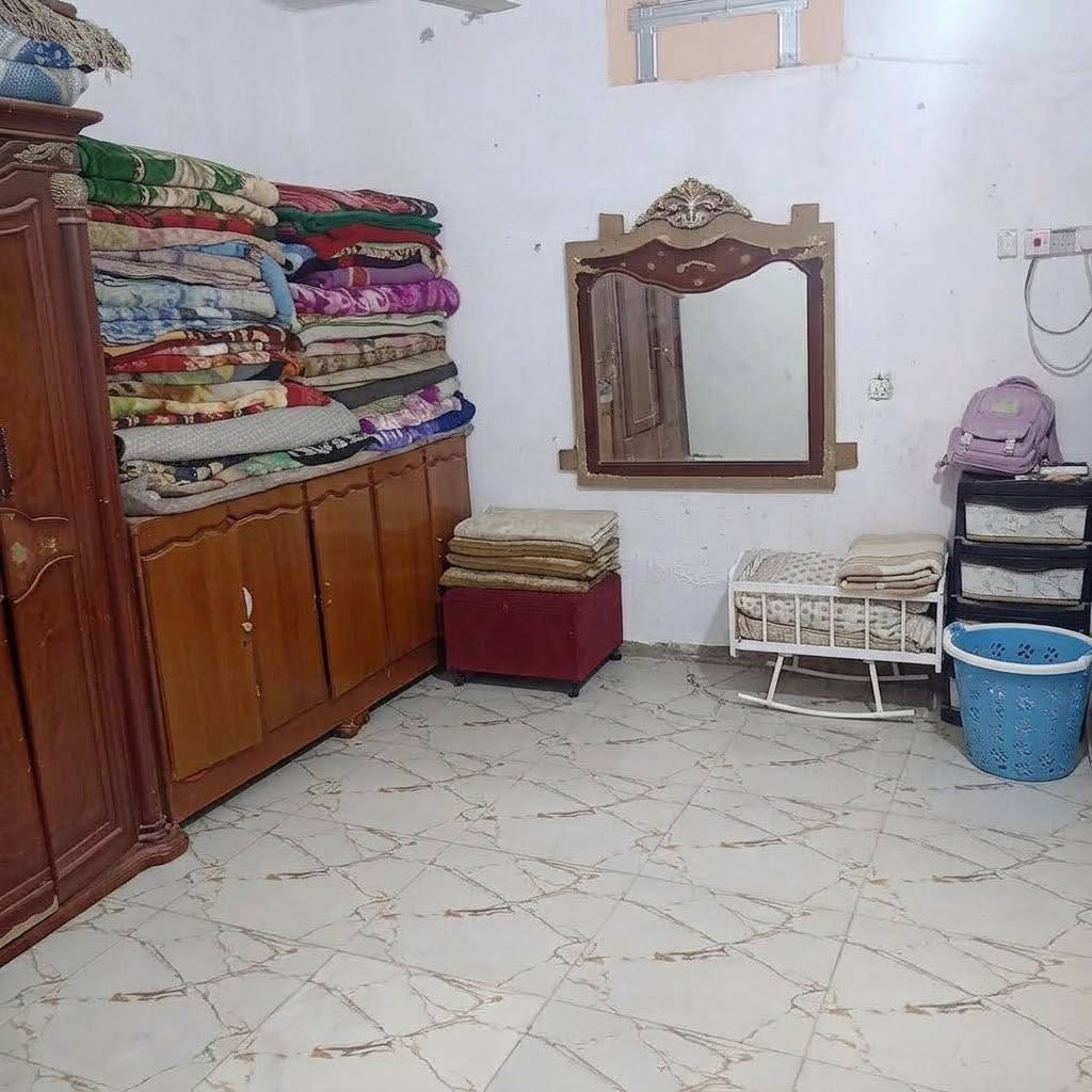 تجاوز 150متر بي غرفه واستقبال وصاله ومطبخ وصحيات خارجيات  بحي الفداء شارع ابو لبنان سعره 16

