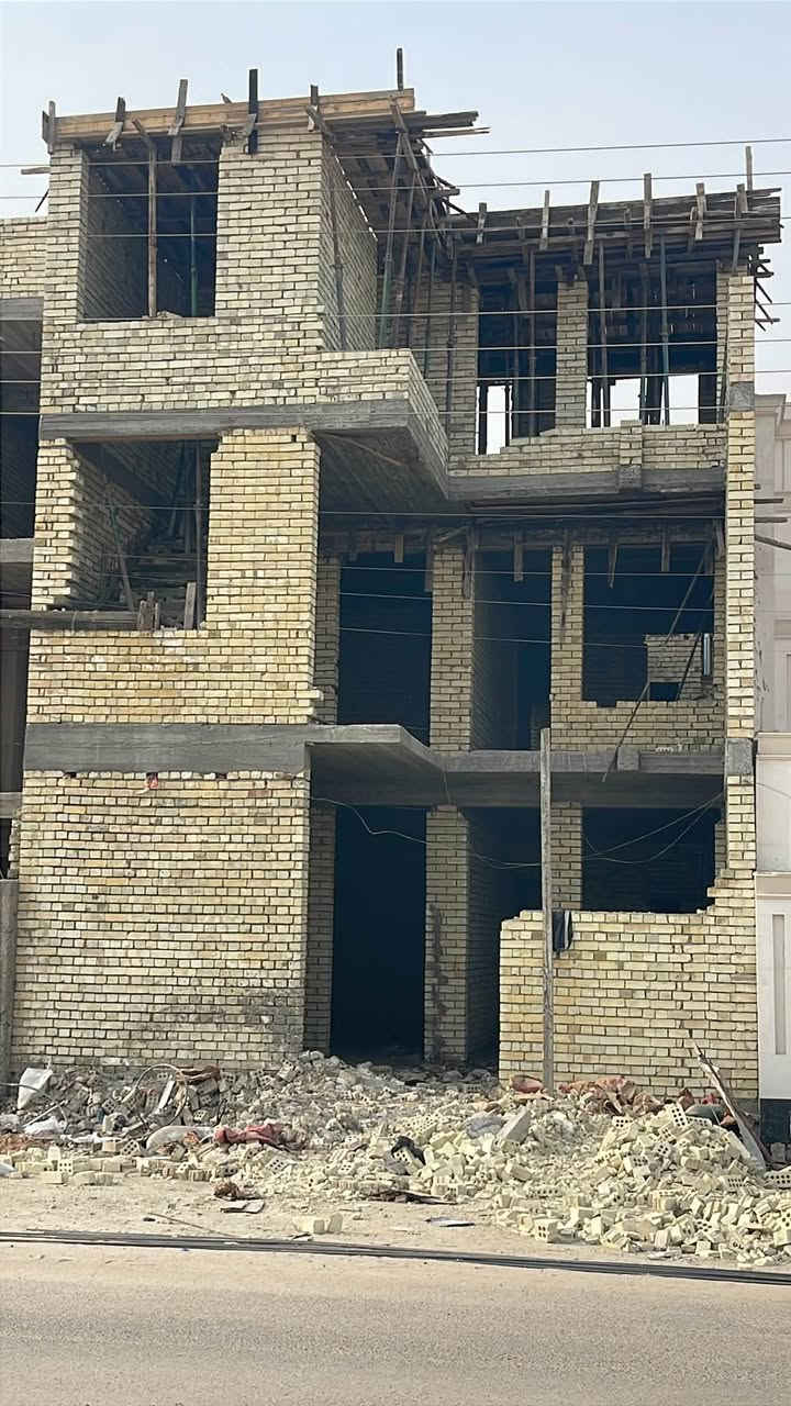 بيت تحت انشاء نسبت بناء 90 بل 100 البيع مساحته 158 الاستفسار ***********

