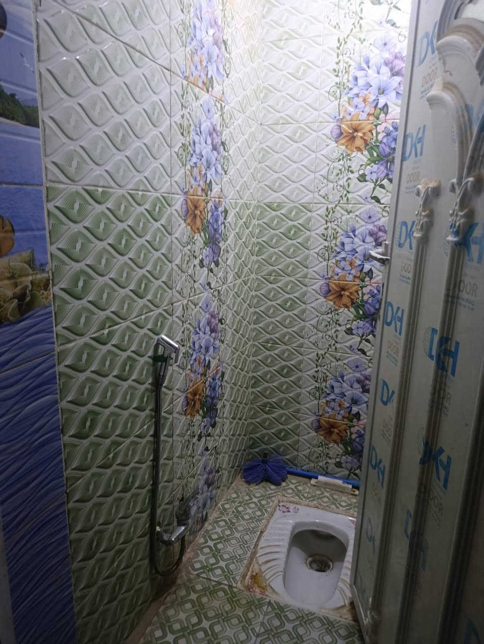 دار سكن للبيع في الفتاحية ١٠٠م كونكريت فول طابو صرف ب٧٥ وبيه مجال 
دار سكن للبيـــــــــع في #الفتاحية 🔑

شارع مجمع العدل السكني  ♦️

كونكريت طابوق نظيف جداً 🛑

غرفه وصاله ومطبخ وصحيات واستقبال 

صحيات دآخليه و خآرجيه 

#السعر_75_وبية 🔥

#المساحة ١٠٠متر 👌

#اتصل***********☎️
