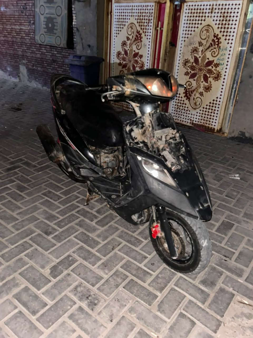 سلام عليكم 
ماكس ثعلب 140
دراجه جانت متروكه بس شغاله تكطع يرايدله تنضيف كابريتر وفاكيم نواقص بجم مامي جوزه سويج 
سعر 250 مكان سبع اقصور شارع ابو علي رقم ***********
