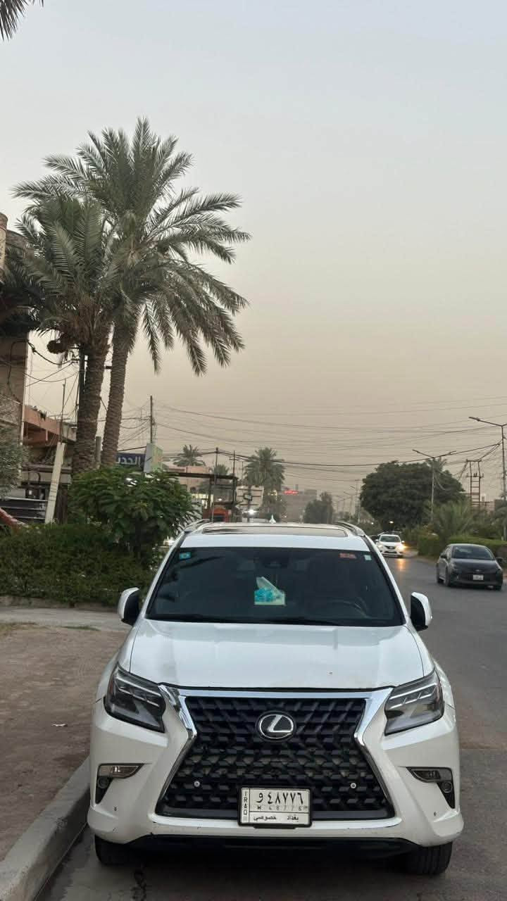 السلام عليكم الاستفسار :***********
للبيع لكزز برادو GX460 
وارد امريكي  موديل 2023
فول مواصفات بريميوم
1- رادار امامي 
2- حساسات خلفي امامي 
3- كشنات الاماميه تدفئه تبريد 
4- شاشه جبيره كار بلي واندر ويد 
5- داخل اسود صاج 
6- تبريد 3 قطع 
7 - 10 أيرباك 
8- مري شفط قلاب
9- استيرن كهربائي تدفئه
10- كشن سياره متحرك عنده تشغيل معه استيرن 
11- فورويل 
12- مانع نزلاق 
13 - سمعاتها مشاء الله 
14-تحكم استيرن 
15- مثبت سرعه 
16 اضائه ترحيب كل سياره 
17- كشنات خلفيه 7 راكب كهربايات 
18- بجم زنون 
19- مكينه 8 سلندر 4600 ماشيه/ الف كم /
20-تايرات جديده 
21 -فتحه سقف سياره 
بعد بيه هوايه مواصفات 
سيارة ماشيه :113الف 
ضرر سياره : الدعاميه الاماميه والبنيد صبغ 
والدعاميه الخلفيه نصها صبغ 
سياره جاهزه مال جناي رقم سياره بغداد تحويل ثاني يوم
