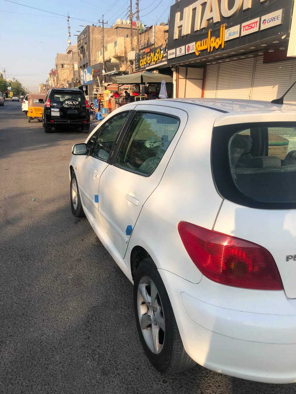 السلام عليكم بيجو 307 بأسمي تبريد ثلج السعر 50 وبيها مجال مكاني بغداد الشعب شارع الاسواق المركزية ***********
