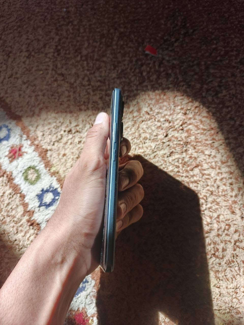 (مكلف بالنشر) هاذه حساب الولد احمد المهدوي 
ريلمي 15 برو 5G 
ذاكره 512 
كامل محلقات
داخل الضمان تبديل الشاشه
نضافه 100 
بيع او مراوس متوفر واتساب فقط ***********
الرد بعد ساعه 12 ليل بسبب حكم العمل
السعر 525 ألف المكان ناصريه مركز
