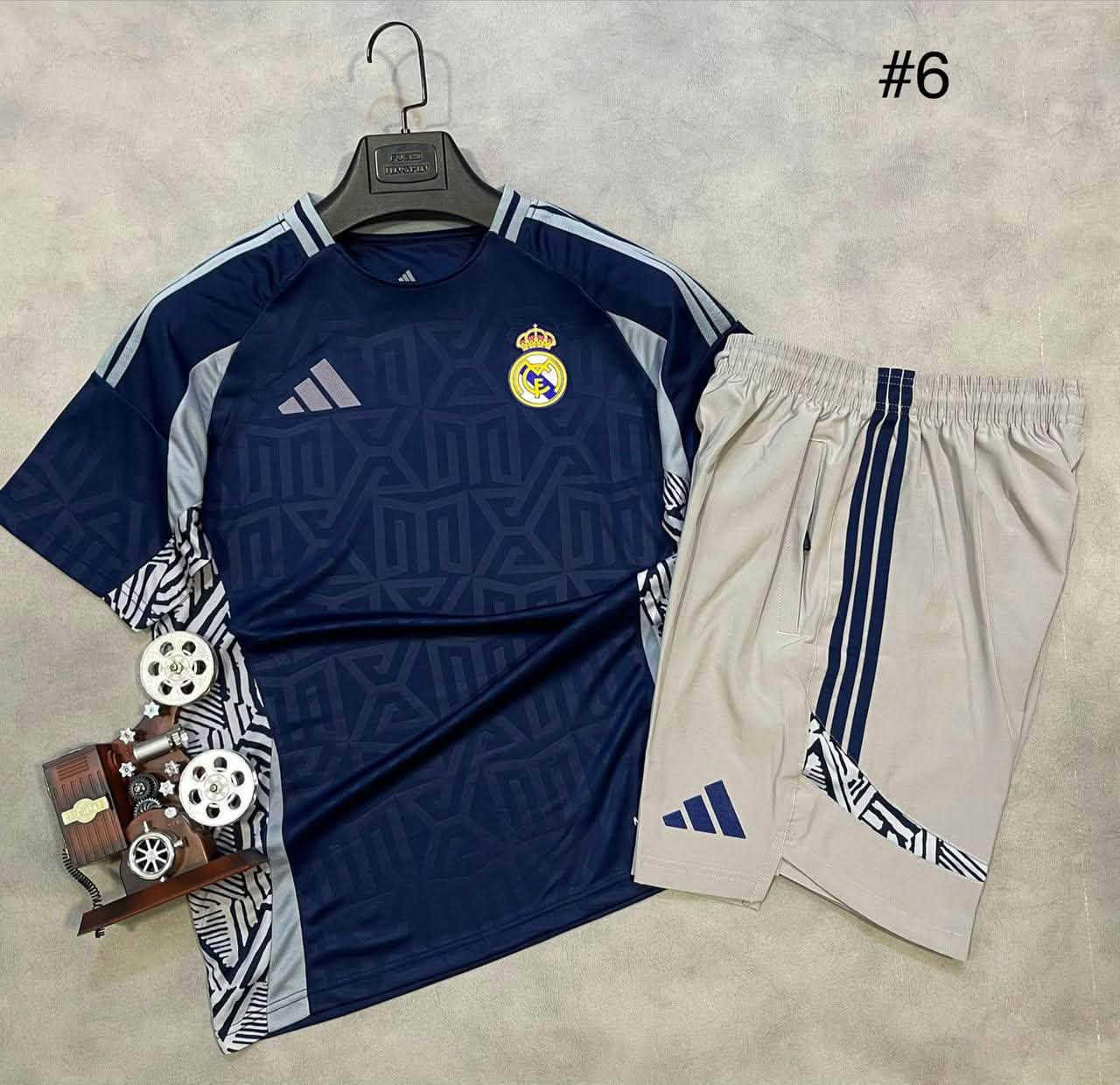 تراك برمودة 
شعار جلاتين اصلي 
سعر قطعة 15 الف 
👆☄️👆☄️👆☄️👆
قياس L-Xl-2L-3L
كمية محدودة 
توصيل جميع محافطات العراق 5 الف 
***********

نص مكتوب في الصور:
- #6