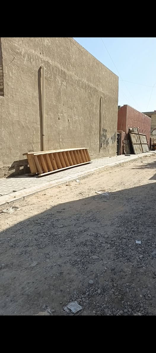 سلام عليكم 
من رخصة الادمن المحترم
درج خشب للبيع
عدد ثنين
بعدهن جدد
١٤بايه
٥امتار
ابيعهن ثنينهن سوه
السعر ٣٠٠وبيهن مجال حك لجيه
العنوان بغداد سبع اقصور
***********
