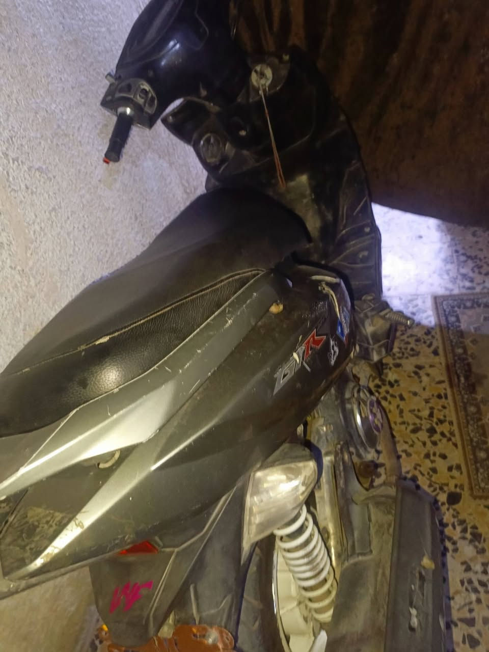 سلام عليكم عندي هاي دراجه للبيع بسعر مناسب دراجه شغاله بس بيه شغلات بصيطه لازم تصلح مستعجل ع بيعتهه
الشراي يتصل ع هذا الرقم ***********
