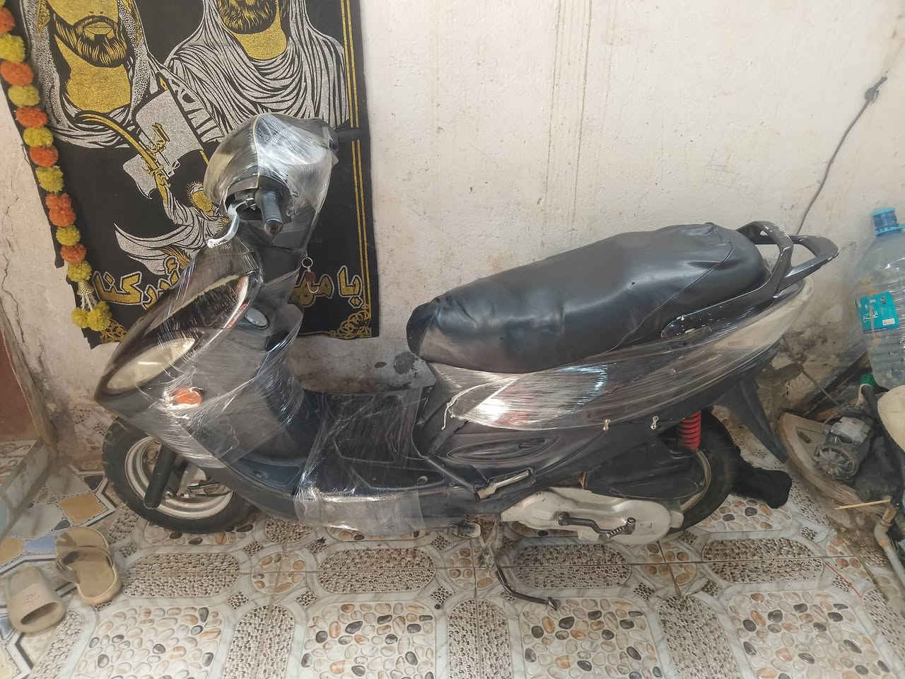 سلام عليكم جيفور للبيع دراجه خيرمن الله سلف هندرلايت بك لايت تايرات جدد مكينه ناعمه ماتنسمع شرط الشلعه ولمشي نقصه بس باتريه تعبان وين مايعجبك اطلع اتراي سعره 250 اوبيه مجال مكاني ناصريه مركز حي الزهرا يم المختسل شراي اتصل وخادمك ***********
