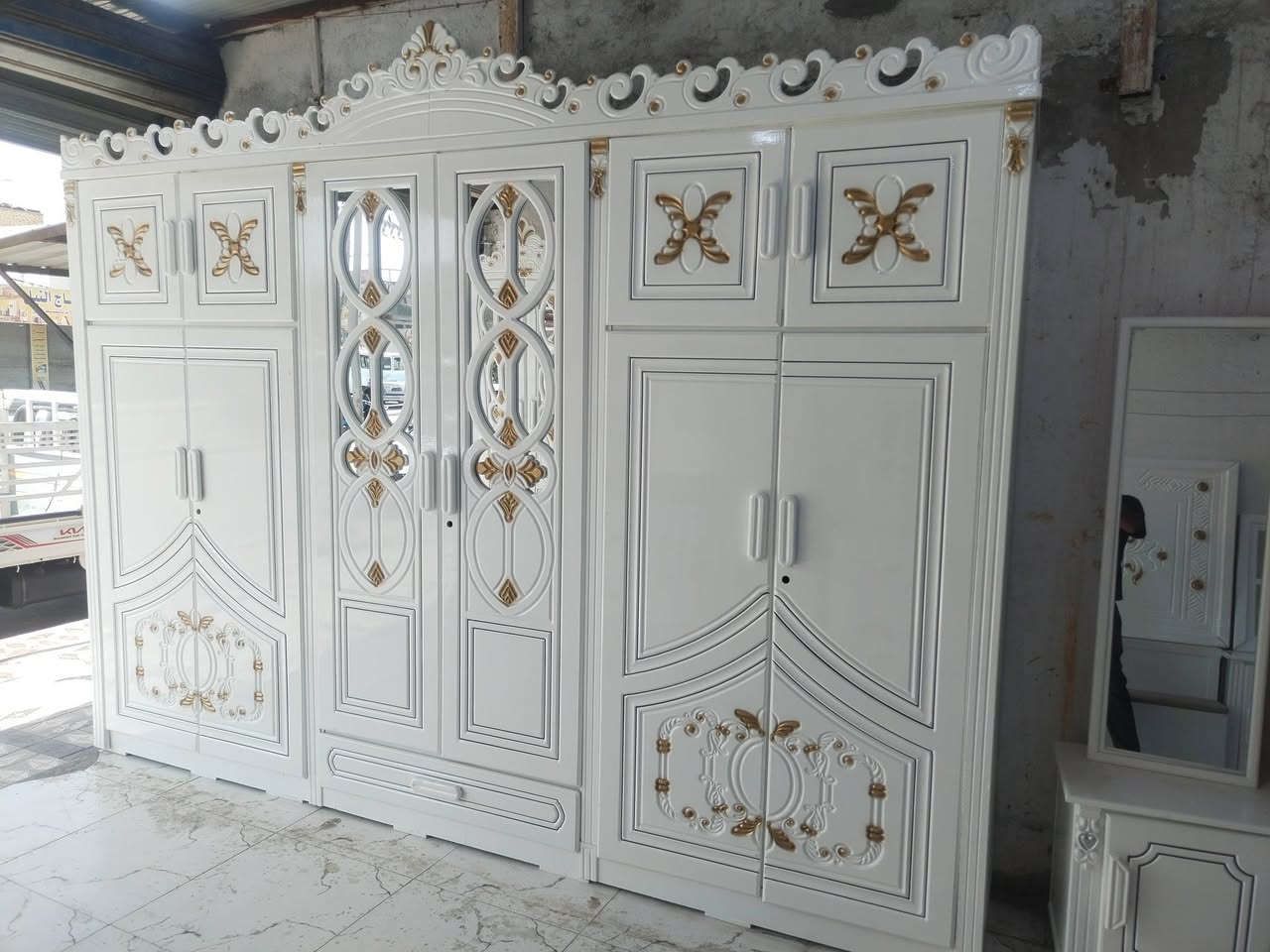 غرفه نجار البيع. جديد مليون 150 تصال***********ناصريه
