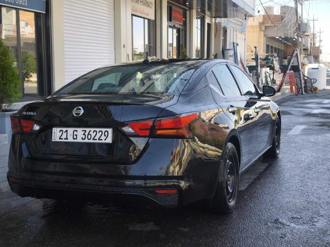 للبيع: نيسان ألتيما 2020 (Nissan Altima S)
سيارة بحالة ممتازة جداً ومكفولة

المواصفات:

الموديل: 2020

الفئة: S

المحرك: 4 سلندر (2.5L) اقتصادي جداً في استهلاك الوقود

ناقل الحركة: أوتوماتيك (CVT)

الشاشة: شاشة لمس تدعم Apple CarPlay و Android Auto

التشغيل: بصمة تشغيل (Push Button Start) مع دخول ذكي

التشغيل عن بعد: متوفر

أنظمة الأمان:

نظام مانع تصادم أمامي مع كبح طوارئ تلقائي

كاميرا خلفية بدقة عالية

نظام تثبيت السرعة (Cruise Control)

الإضاءة: أضواء أماميّة أوتوماتيكية (Auto Headlights)

تبريد ثلج 

معلومات إضافية:

گیر محرك بشرط

الحادث / سونار موجود 

السعر خاص 

المكان:  صلاح الدین قضاء طوز

رقم التواصل: ***********
