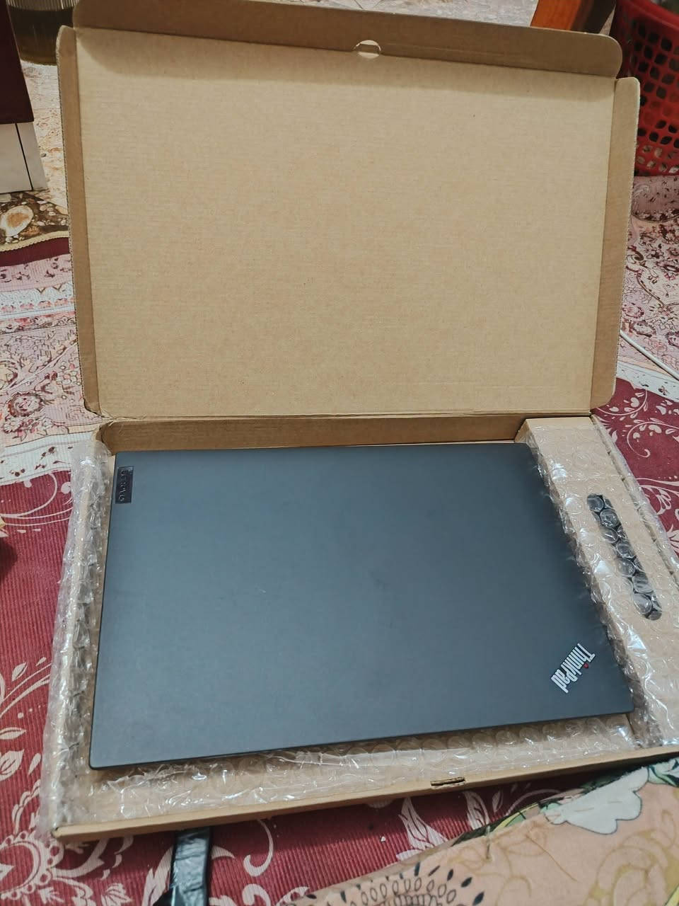 لابتوب لينوفو فول نظافة كرتونه ويا
كوراي 7 جيل 12
رام 8 DDR4 
هارد 256 ssd nvme 
بطارية ليثيوم اصلي 2/3 ساعات 
حجم 14 بدون حواف 
لابتوب حديث ومرتب وسعرة مناسب 
شحن تايب سي اصلي  
سعر 400 وبي مجال 
***********
المهتم يراسلني وخادم
