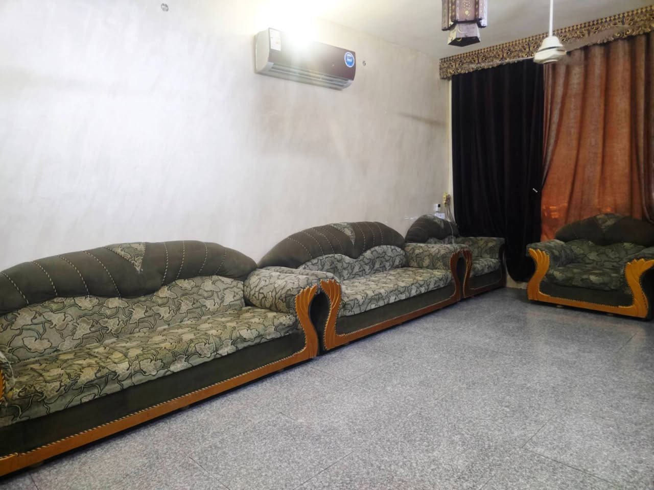 السلام عليكم 

للبيع: قنفات حطاطه درجه درجه أولى حيل نضيفات 

السعر: ١٢٥ ألف وبي مجال قليل 

العنوان: فلوجه توزيع جديد خلف عماره الجنابي 

للتواصل: ***********
