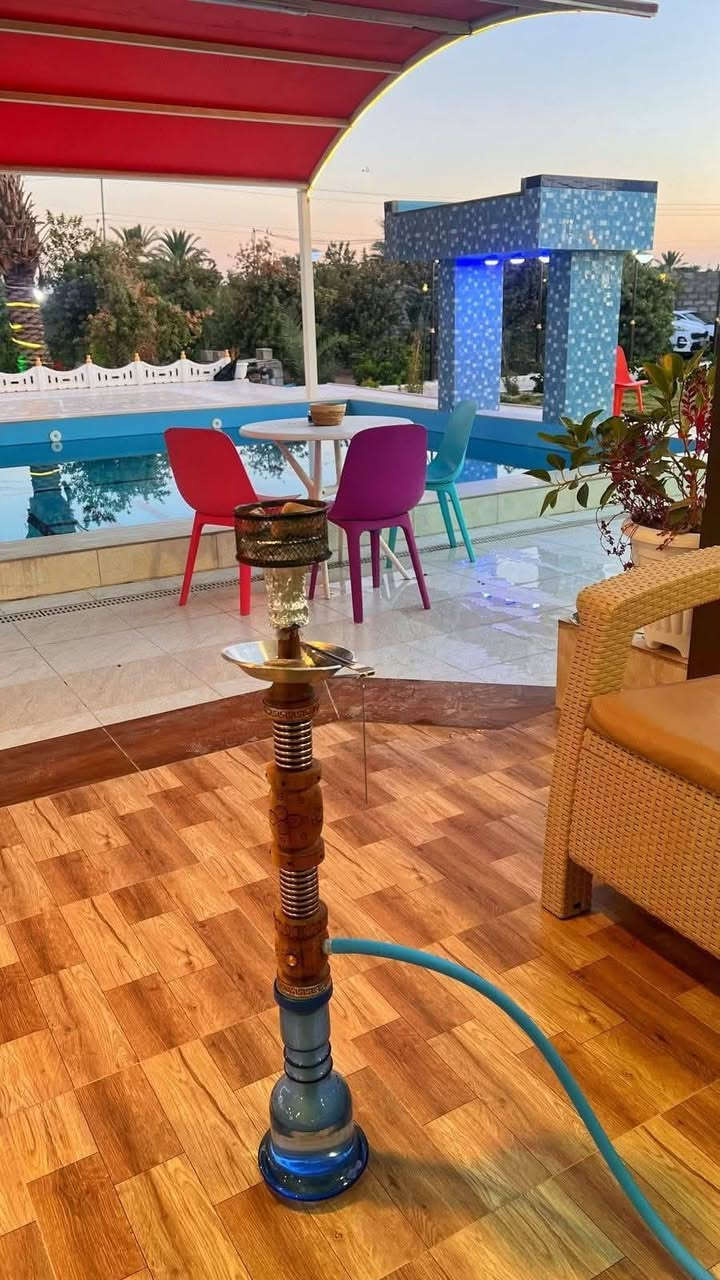 جرب مره تجي بمنتجع مارينا  وبعدها تعرف الفرق بين المزارع من حيث النظافه والخدمات والترتيب والامان نستقبل  عوائل فقط في بلد الشفت 200 للحجز اتصل
 بصاحبها مباشر 📲 
***********
