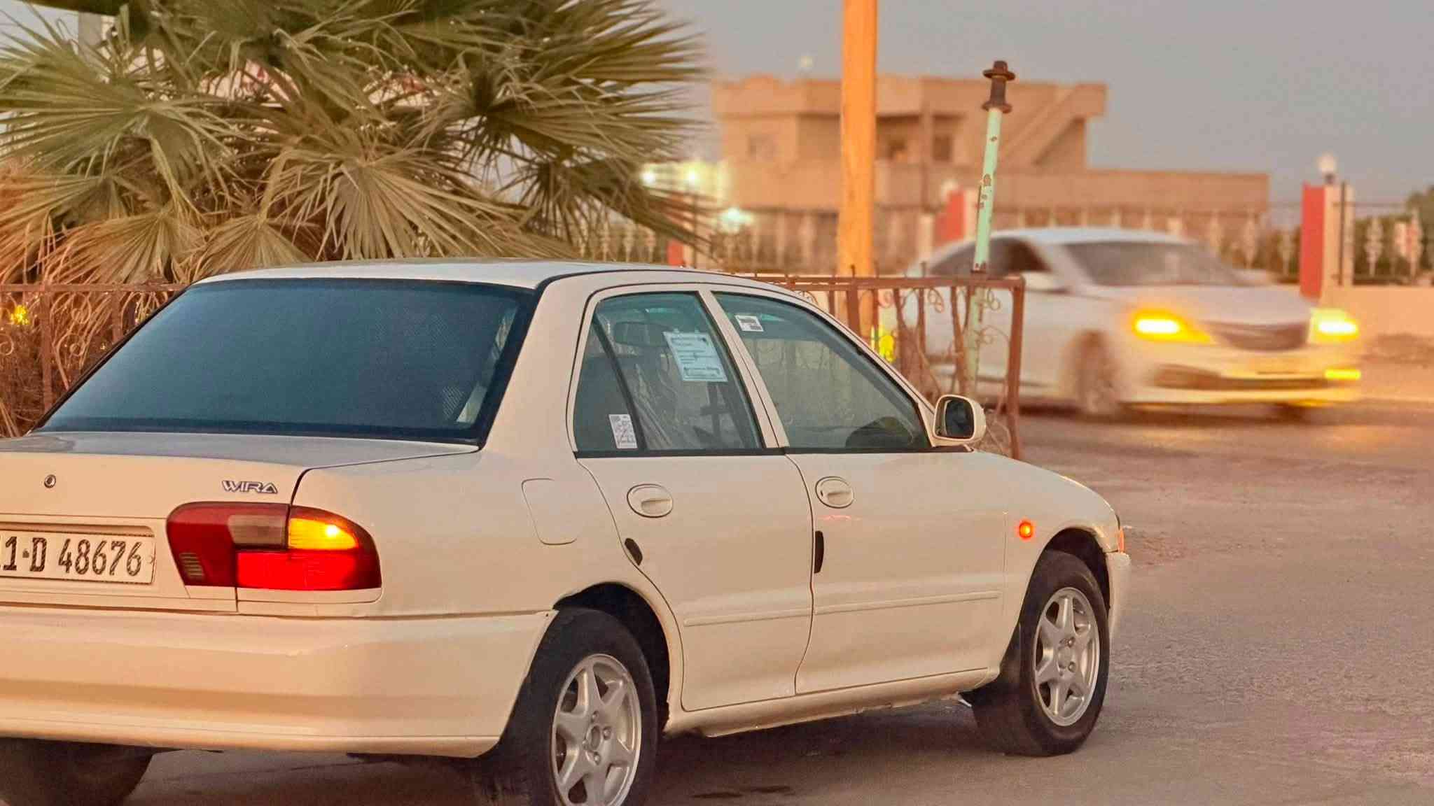 السلام عليكم
بروتون موديل 2004 رقم بغداد دولي مشروع وطني شرط التحويل 

گير ومحرك شرط 

طخم تايرات وحدادية بشرط 

تبريد ثلج ❄️ + تدفئة نار 🔥 

السيارة جاهزة مابيها نقص برغي جامات كهرب كير اوتماتيك كهربائيات كلها شغالة دوشمة جديدة 

بيها ثلاث قطع صبغ بدون ضرر رش فقط 

📍المكان/ نينوى / القيارة / قرية الشبالي
  للأستفسار ***********
