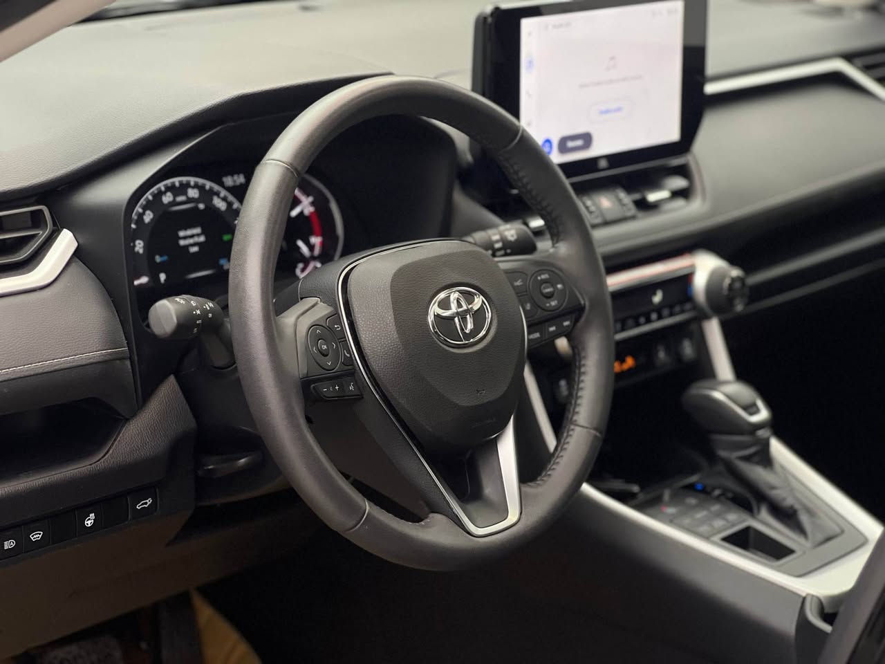 رافور • ٢٠٢٥ • فول XLE AWD