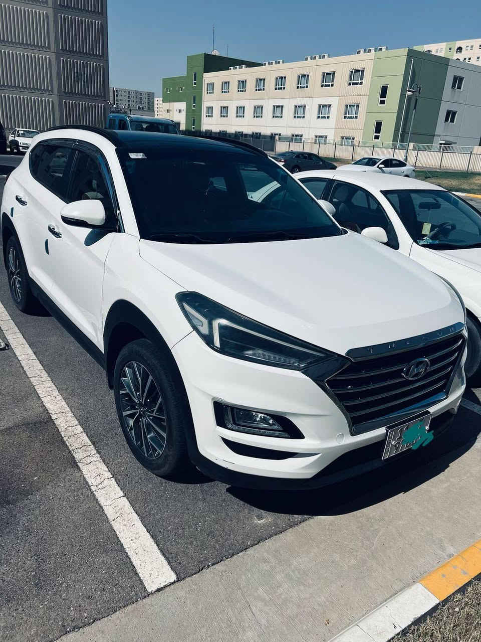 السلام عليكم
للبيع فقط هونداي توسان 2019 خليجي فول مواصفات ماشيه 122 وكاله الگاصد 

كوري اصلي سايد بريك رجل

بنوراما

مكينه 2000 دوش

شاشه كبيره

كامرا خلفيه

كشنات جلد

حساس خلفي

3 وضعيات قياده

قطعتين تبريد

مري شفط

مانع انحدار

مانع انزلاق

السياره مكفوله كفاله عامه بيهه ملاحظات جدا بسيطه موجوده بلسونار السعر 190
للاستفسار الاتصال على هذا الرقم ***********
