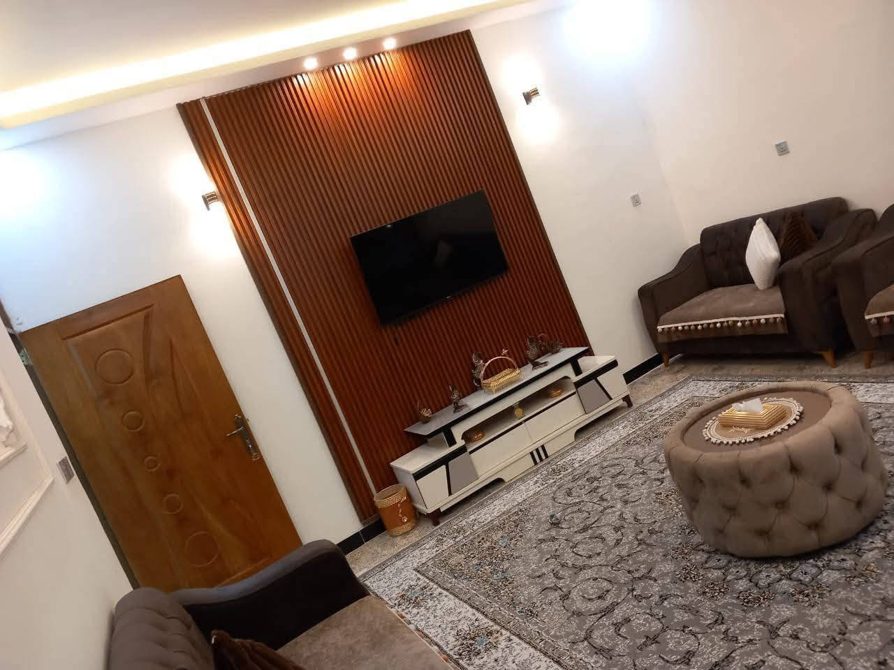 بيت للبيع طابو صرف 
مساحه ١٠٠ 
المحموديه حي بدر 
للإستفسار الاتصال ***********
