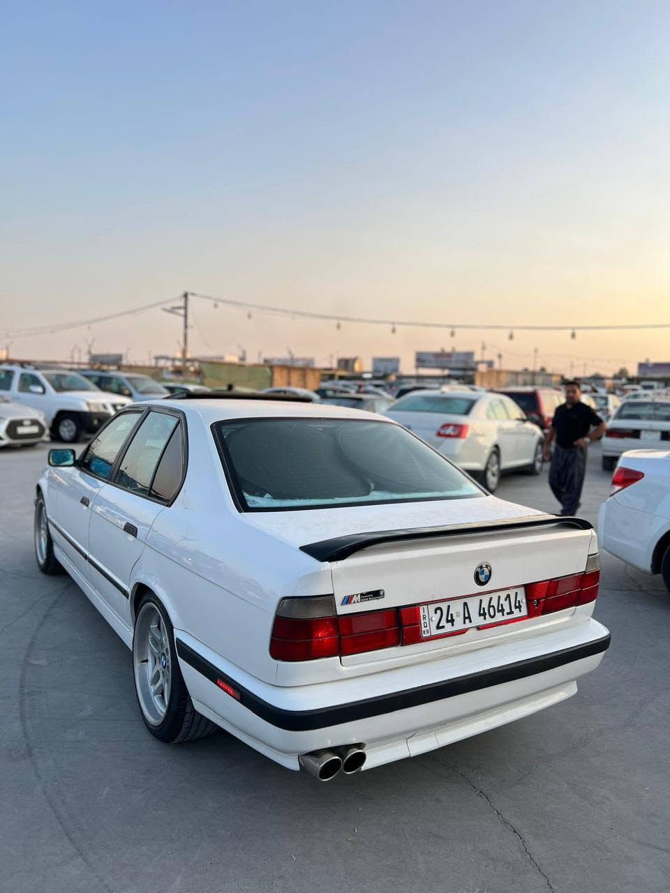 BMW بۆفرۆشتن
مۆدیل1992
گێر ئۆتۆماتیک بێ دیجیطەڵ فول مواسفات دەبڵ ئیرباگ
سلایت بیلاد 525
دووپارچە بۆیاخ ئەوروپی پشتی جەمپیکی بچوکی هەیە
گێرو مەکینەو براوەو تەحویل بەشەرت
یەک دینار مەسروفی تیدانیە 
شوین هەولیر
سعر $68
ژ.م*********** أربيل, العراق
