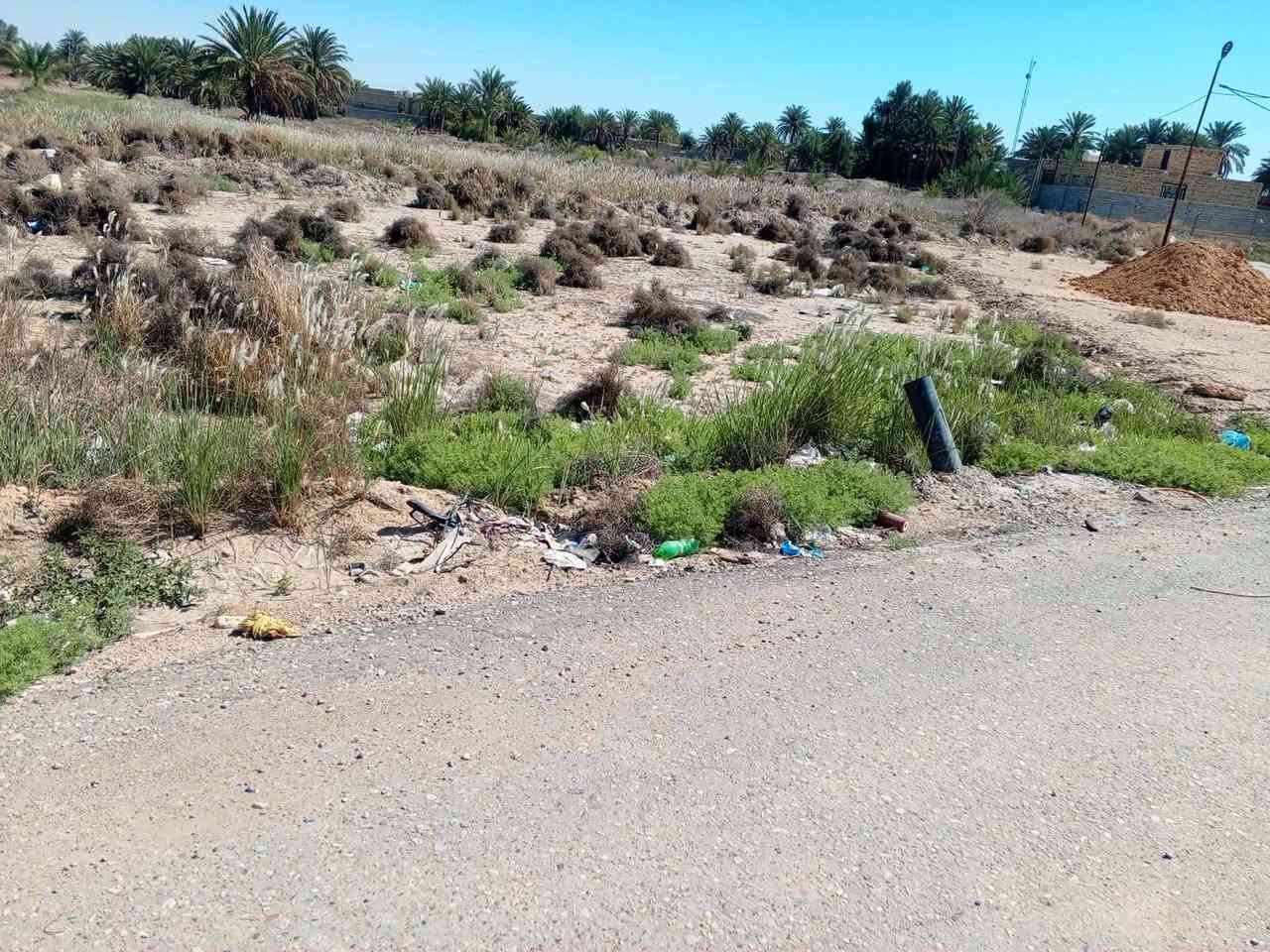 عرصه 200 متر في. المجمع السكني المقابيل السيطره
بالعبود مقابيل جسر حي اور
ع شارعين متوفر كافه الخدمات 
من ماء و كهرباء ومجاري
بسعر جدا مناسب ...مستعجل ع بيعها 
للاتصال ع الرقم  ‏‪***********‬‏
