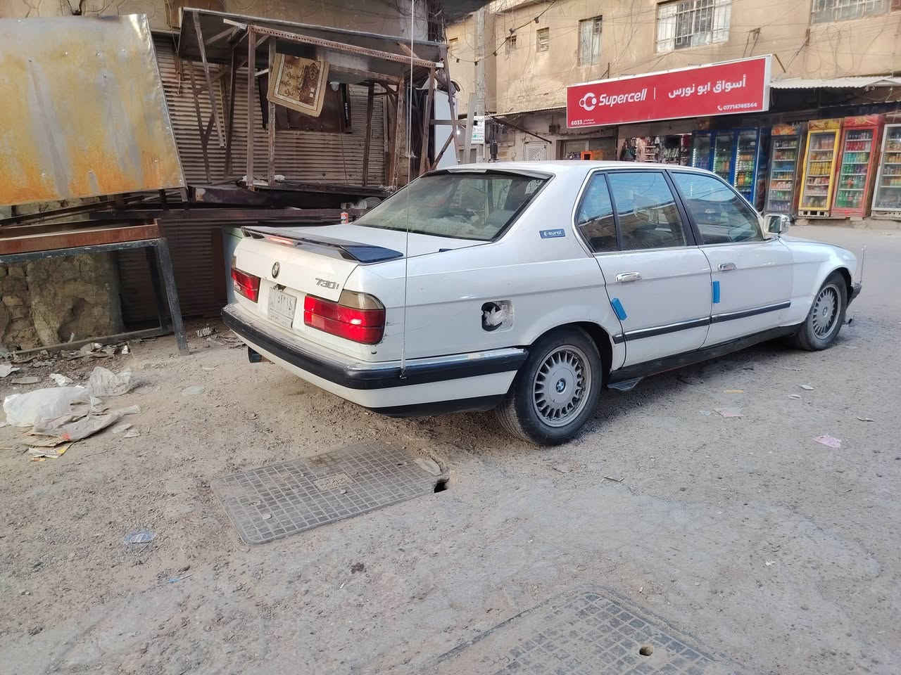 السلام عليكم موديل 92 حجم 730  تحويل ثاني يوم مكينة بيهة لاستيك ولف بس اول متشغل تبخر شوية وتكطع بدون تنقيص كير اوتو السيارة موضح كلشي بالفيديو عوزهة ترتيب بسيط السعر ٢٧ المكان بغداد ***********
