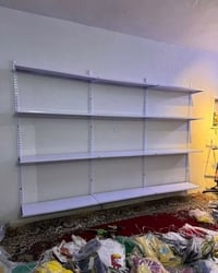 رفوف حديد • مستعملة • ٥٠ رف