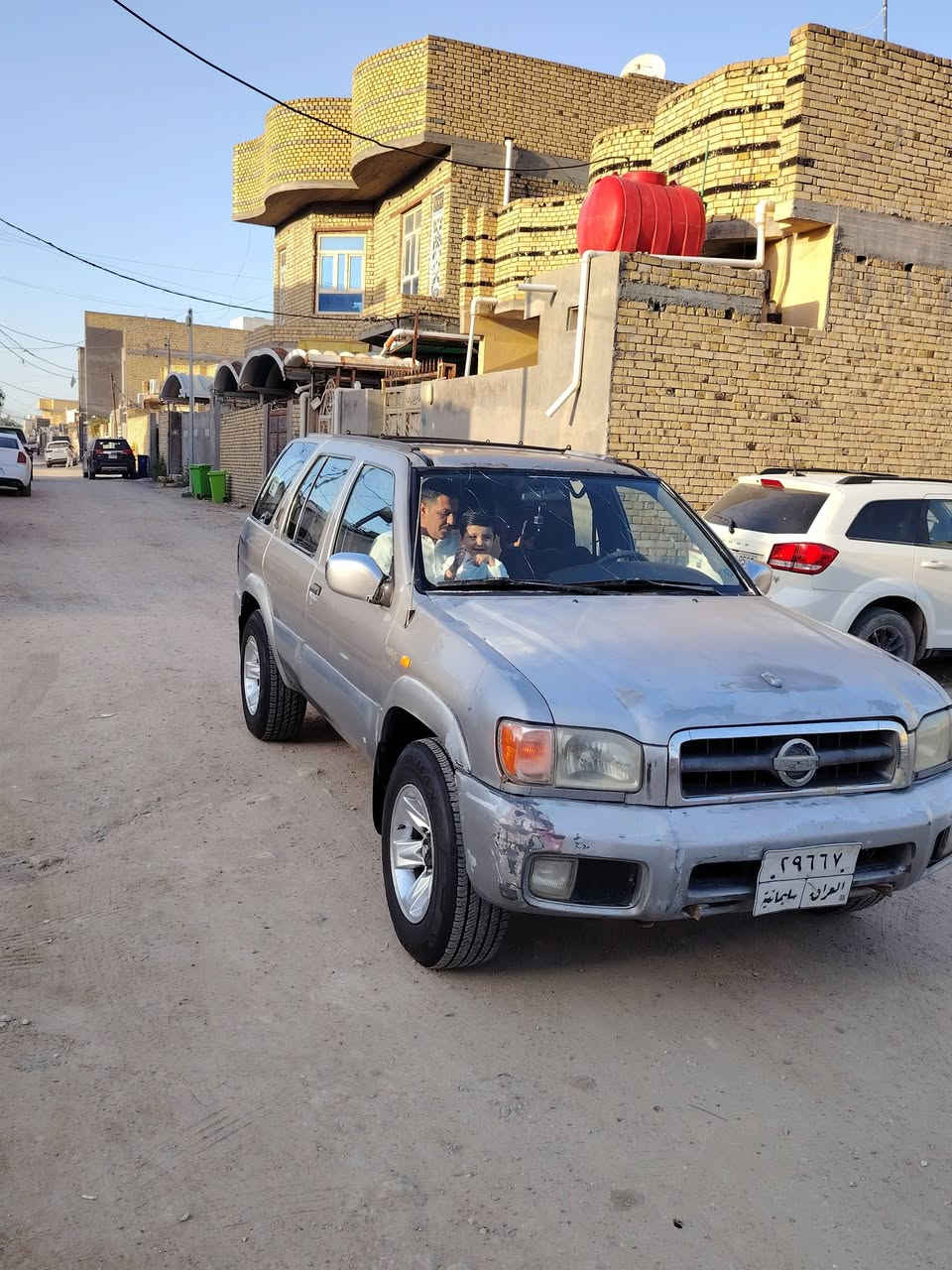 سلام عليكم باثفندر للبيع موديل 2000 مكينه 3300 كير عادي لوكير شغال مكينه دخن مابيه صوت ناعمه
السعر 50 وبيه مجال 
العنوان ناصريه  المو شراي لايتعبني

***********
