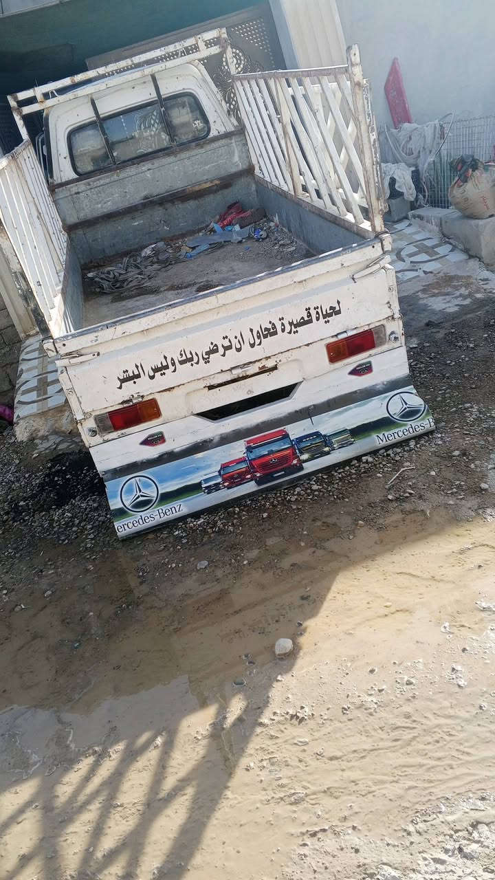 شاحنة • للبيع • بلا تفاصيل