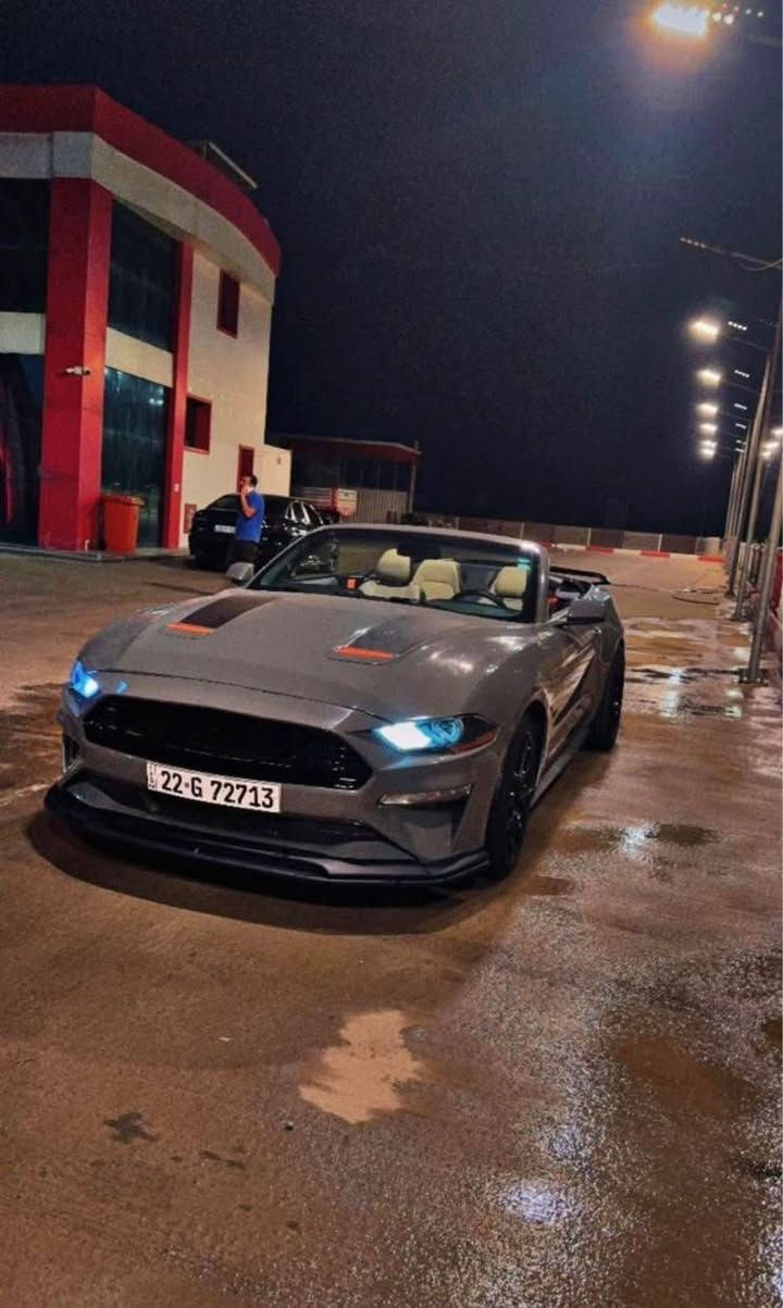 للبيع .. 
فورد موستنك أيكوبوست 2020 بريميوم كشف نسخه  55th 
Mustang Ecoboost 2020 Premium 
(المواصفات)
مقاعد جلد كهربائية ( تدفئة وتبريد )
تشغيل عن بعد + الفتح التلقائي للابواب 
أضاءة داخلية + گيجات 7 الوان
6 وضعيات قيادة( N - S - S+ - T - D - W )
3 وضعيات ستيرن (S - N - C) + شفتات حساس خلفي
+ مثبت سرعة
شاشة Sync 3 + كامرة خلفية 360 درجة FHD
سستم صوت Shaker + منافذ USB عدد 2
(الإضافات)
عطاس تيربو 
ليد لايت امامي  
كڤر مرايات باتمان+ كڤر يدات+  + داخل + ستيرن كله كاربون 
داخلها كلش نظيف وجديد
(محرك + گير + إكسل + صدر + تبريد كله بشرط 🔥)
(الادامة750$
دهن المحرك + الگير + الاكسل + البريك + فلاتر المحرك والهواء والكابينة + بلكات + ماء الراديتر + البطارية + قاعدة فيول بمب كاملة كلهن مبدلهن جديد MotorCraft ألاصلي مالتها & تنظيف منظومة الاحتراق + المحرك من الداخل من BG
السيارة عليها پوليش كامل 
(الحادث) امامي وخلفي السياره صبغ حزام تغير لون من ابيض الى نفطي تغير لون  دبي
وعليه تايرات  تو سايز خلفي 275
السياره ماشيه حقيقي 57.000mile
📞📞📞
 التواصل... 📞📞***********📞📞 اتصال او واتس اب 
السعر مناسب ⏪

