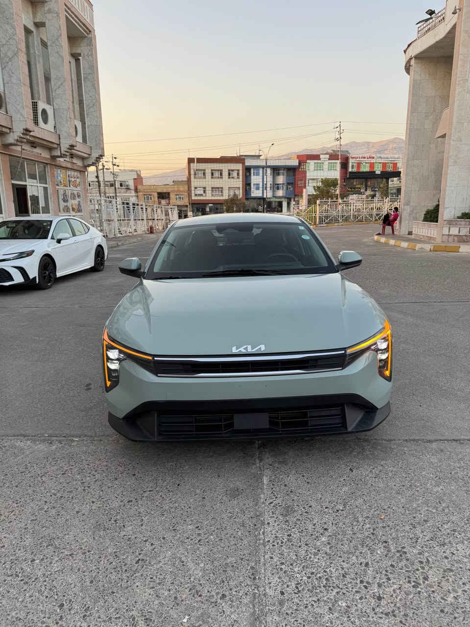 كيا k4 موديل 2025 بابين صبغ سعر 152 ورقه عنوان عقرة 
*********** اكر, نينوى

نص مكتوب في الصور:
- 3KPFT4DE4SE129318