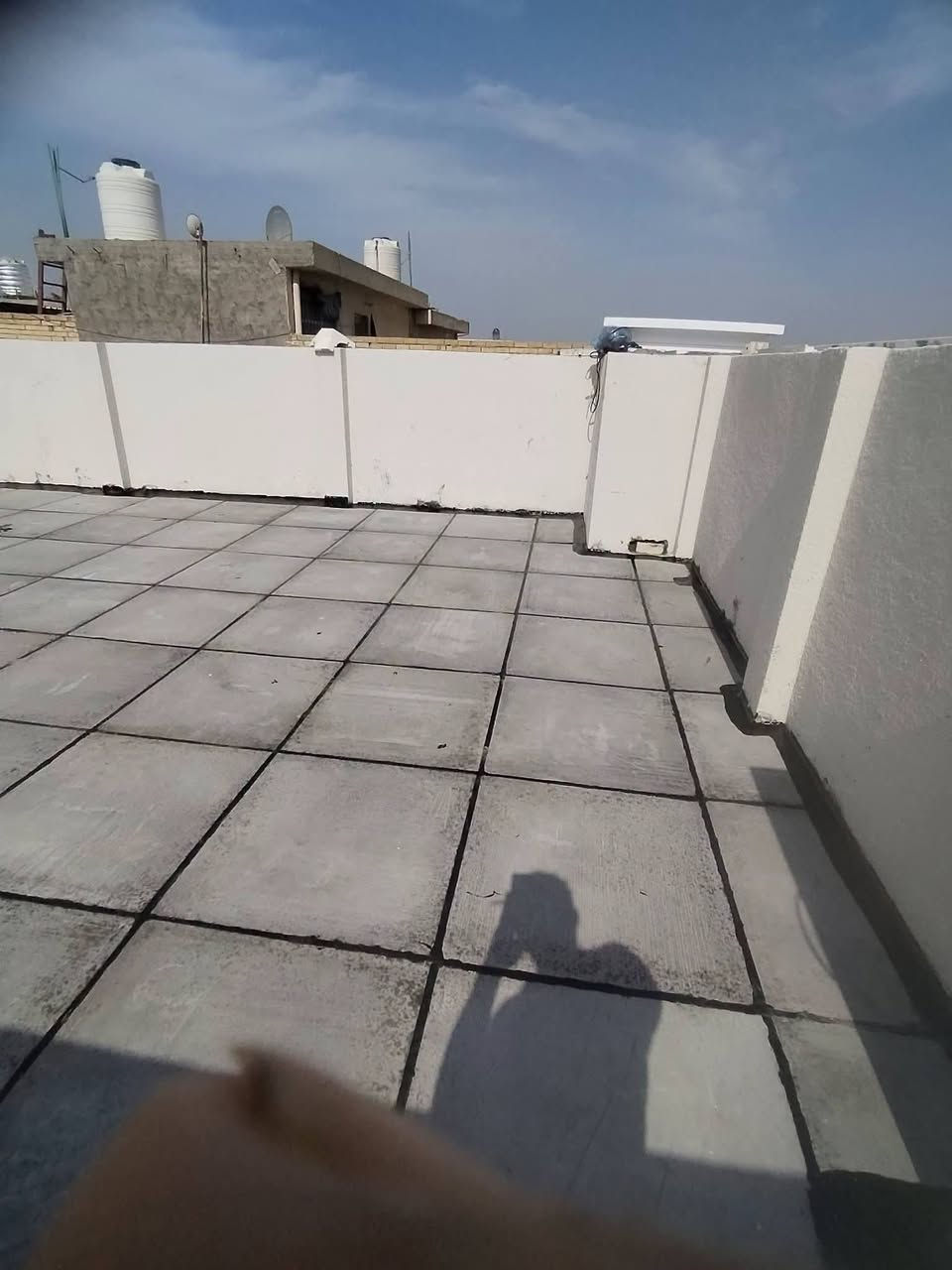 تطبيك السطوح بالاشتايكر وترميم السطوح القديمة  وأعادة الماستك وتزفيت السطوح عمل أو كرستة وعمل حسب طلب  شغل درجة اولى
سطحك تعبان سطحك فيه رطوبه  جايك الشته ومحتار الحل ويانه  توكلنا عله الله عملنه اعاده ماستك قبل العمل وبعد العمل  ب انسب السعار   وتساب موجود خاص موجود اتصل  ***********
