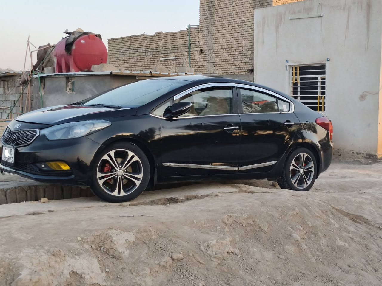 السلام عليكم سيراتو 2014 خليجي فول مواصفات 1/1 بسمي شخصياا رش باب صبغ فقط الباقي كفاله المكان السماوه السعر 93 وبيه مجال الاتصال عرقم ***********
