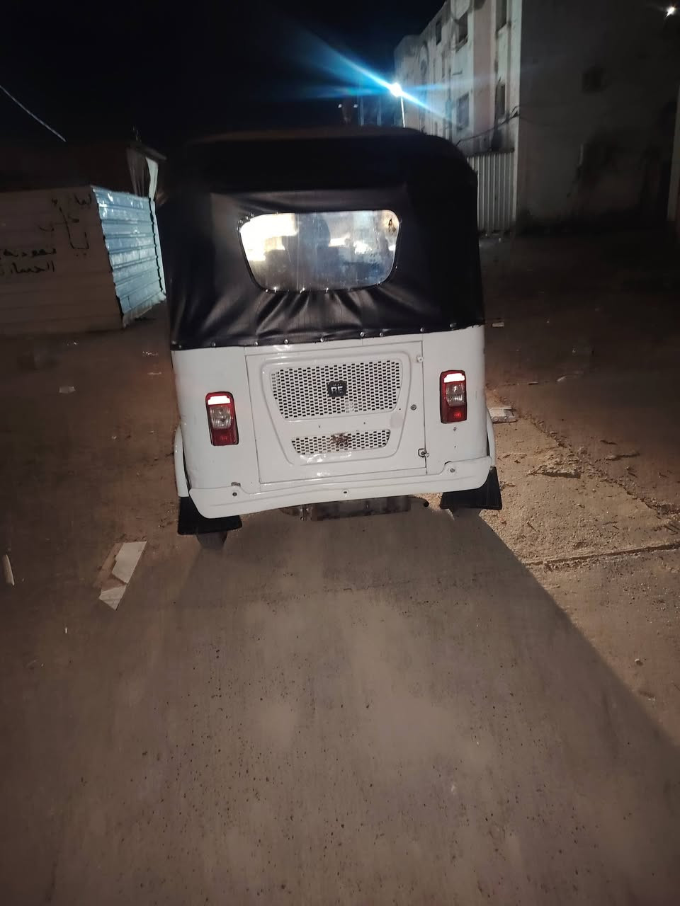 21 بيع شوف لعين بيه خياس فقط ومكينه مجفت رقم نكليزي  مكانه مدثره***********ملاحضه سعره 6 بيه مجال سرع بل حجز
