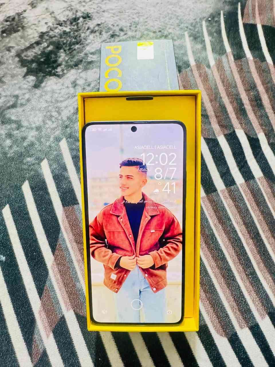 سلام عليكم جهاز بوكو x6برو 5G جهاز نضيف بعده بجيس غراضه كامله ويه الكارتون وين ما يعجبك نروح نفحص جهاز رايده ب350وبي مجال قليل مكان عماره رقم ***********
