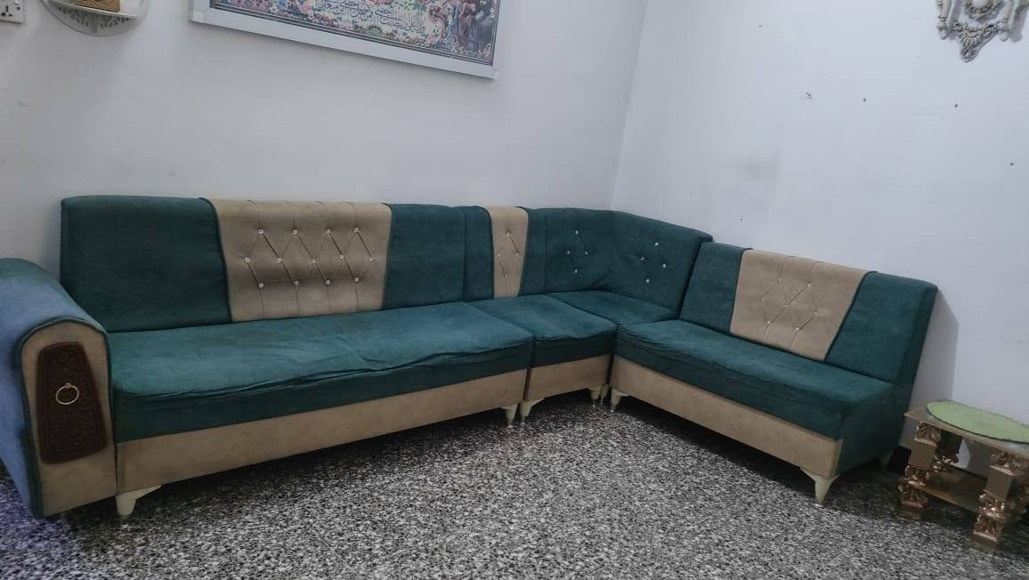 تخم للبيع +طبلات عدد 3+بردات... كلهن 200 الف
معرض Modren تركي ب 300 الف

حي العسكري الاول محافظة الديوانية
***********
