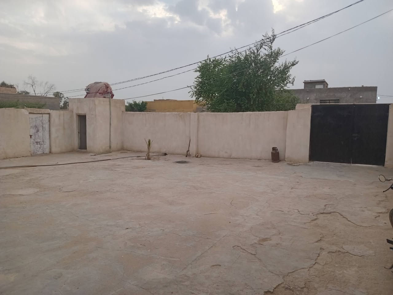 عامود ٤٣٦ خلف الحسينيات • ٧٠٠متر • ٣غرف