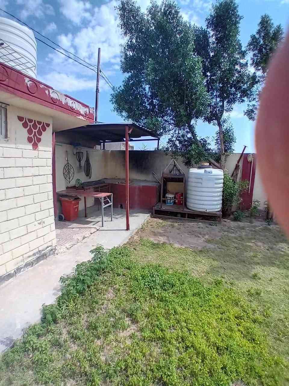 يا الله السلام عليكم
بيت المساحه ٤٠٠متر بناء ٢٠٠او حديقه ٢٠٠
بناء حديث يحتوي ع ٤غرف طابقين الطابق الأرضي يحتوي على
غرفتين نوم او صالة اومطبخ او ستقبال او حمام 
الطابق الثاني غرفتين نوم او صاله او مجمع صحيات 
طرمه جبيره خير من الله شارع الرئيسي ١٠امتار موقعه حلو 
موقعه نزلت الجشعم  
الاستفسار اكثر هاذا رقمي اتصل او بيك خير ودلل ***********
