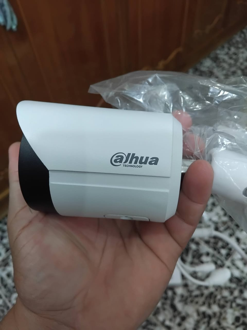 للبيع عدد٢ اي بيه وحده داخليه وحده خارجيه وسويج جديد غير مستخدم هاتف ***********بقداد العبيدي
