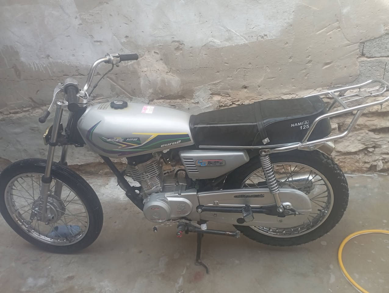 ربع كير كلك كلك مديل 21 سعره 350مكان نجف حي ميسان ***********

