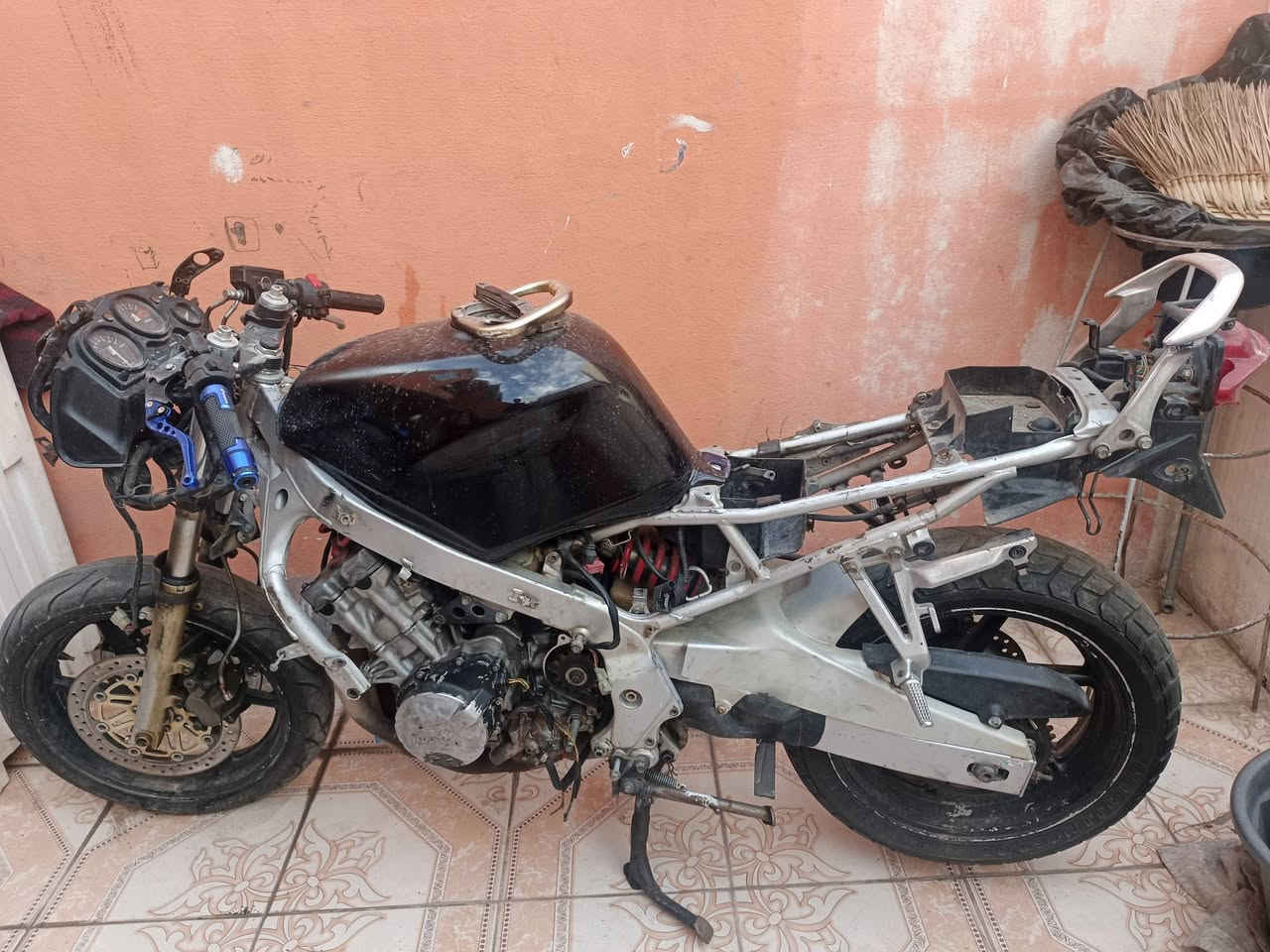 F3 • 600cc • كرنك عوج