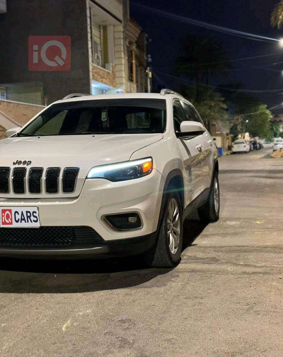 جيب شيروكي بزون 2019
للبيع 

ماشية 150km 

كير 9 نمر

محرك 4 سلندر 2.4 

4*4 (فور ويل)

شاشة 7 انچ

شاشة اعطال 

كامرة دوارة

تبريد قطعتين

هند بريك بصمة 

شاشة كار بلي 

لد نهاري

صدر جديد 

كير ومكينة خير من الله

رقم واسط تحويل ثاني يوم

السعر 112 ورقة

للتواصل *********** دهل اوران, واسط

نص مكتوب في الصور:
- iQ
- iQ iQ CARS
- iQ CARS
- 000-29343710 - 01/07/2021 - IAA 000-29343710 - 01/07/2021 29343710 000-29343710 - 01/07/2021 - IAA 000-29343710 - 01/07/2021 - IAA 000-29343710 - 01/07/2021 AutoAuctionHistory.com 000-29343710 - 01/07/2021 - IAA