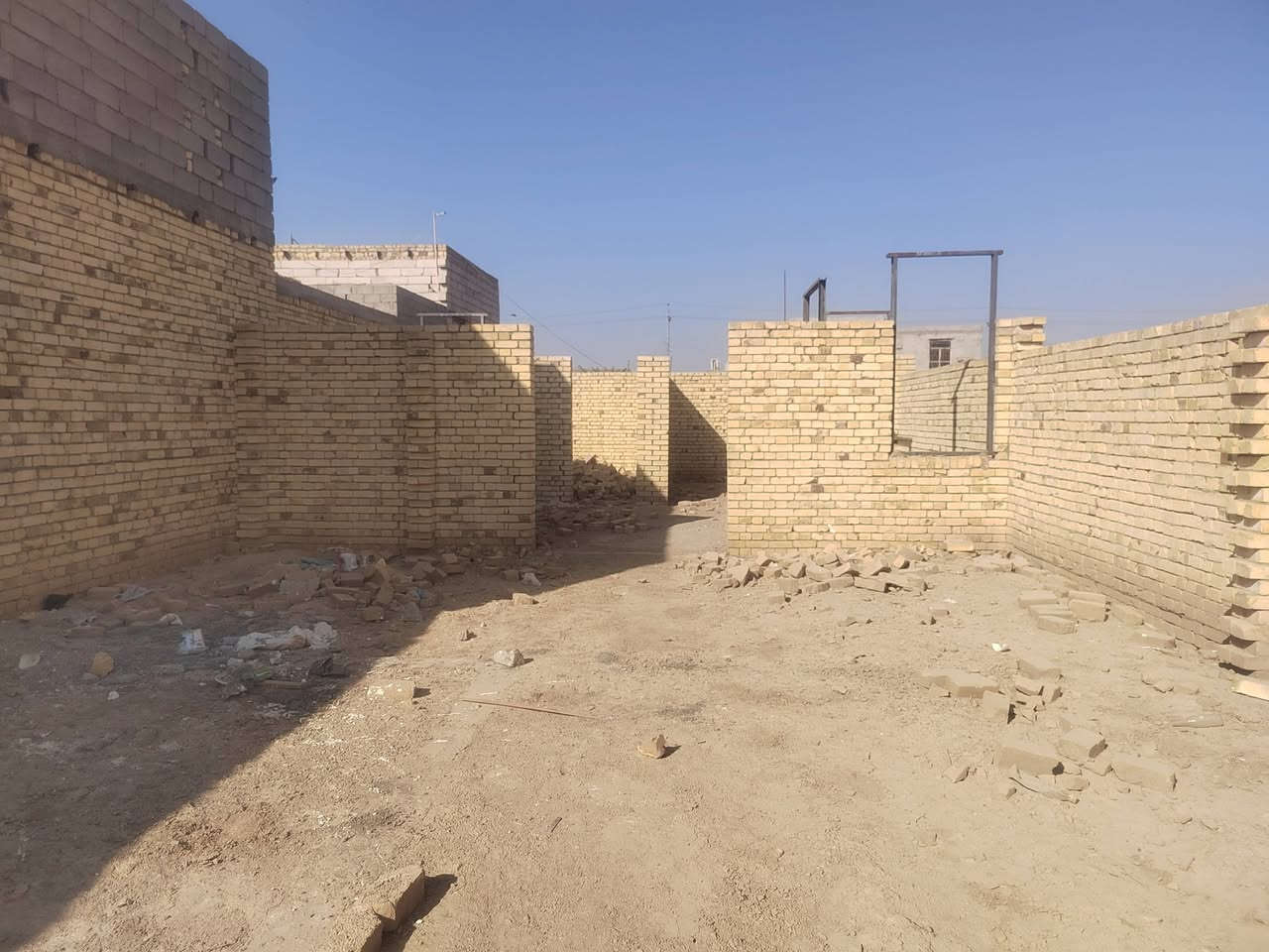 هيكل للبيع بستان حسن فشاخ مقابل نهر الغراف قرب الجسر العالي مقابل المستشفى الجديد م ٢٨٠ رباط صب السعر ٣٧ وبيه مجال للشراي ***********
قرب رياض السمكري ونعيم العتابي وسلام العتابي
