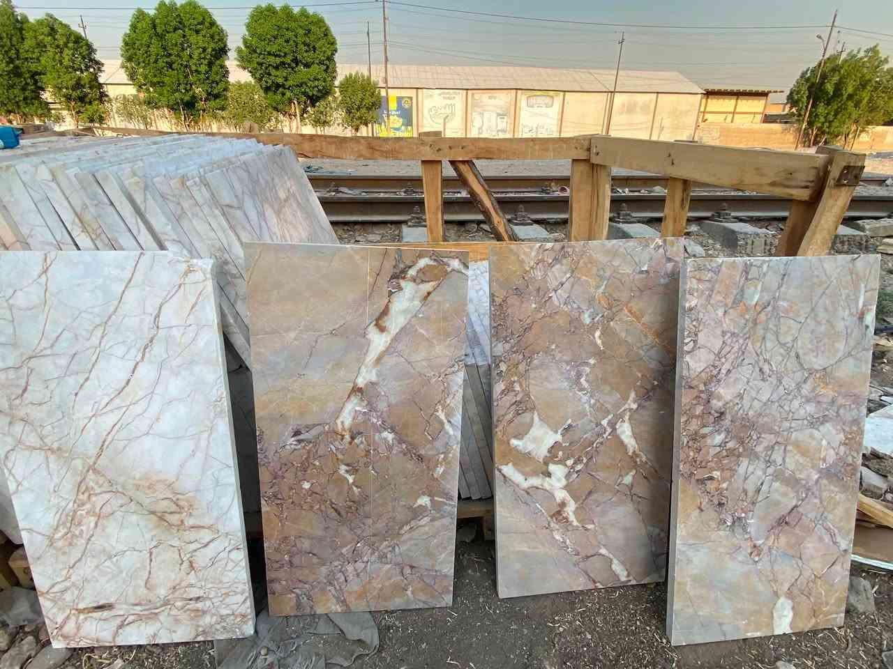 سلام عليكم عندي مرمر  زايد للبيع 50 متر كلش حلو بسعر مناسب جدا يفيده تواصل خاص مكاني بغداد أسكان شارع مخازن ***********
